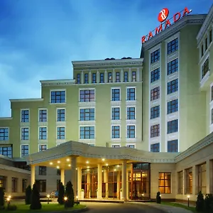 Otel Ramada By Wyndham, Almatı